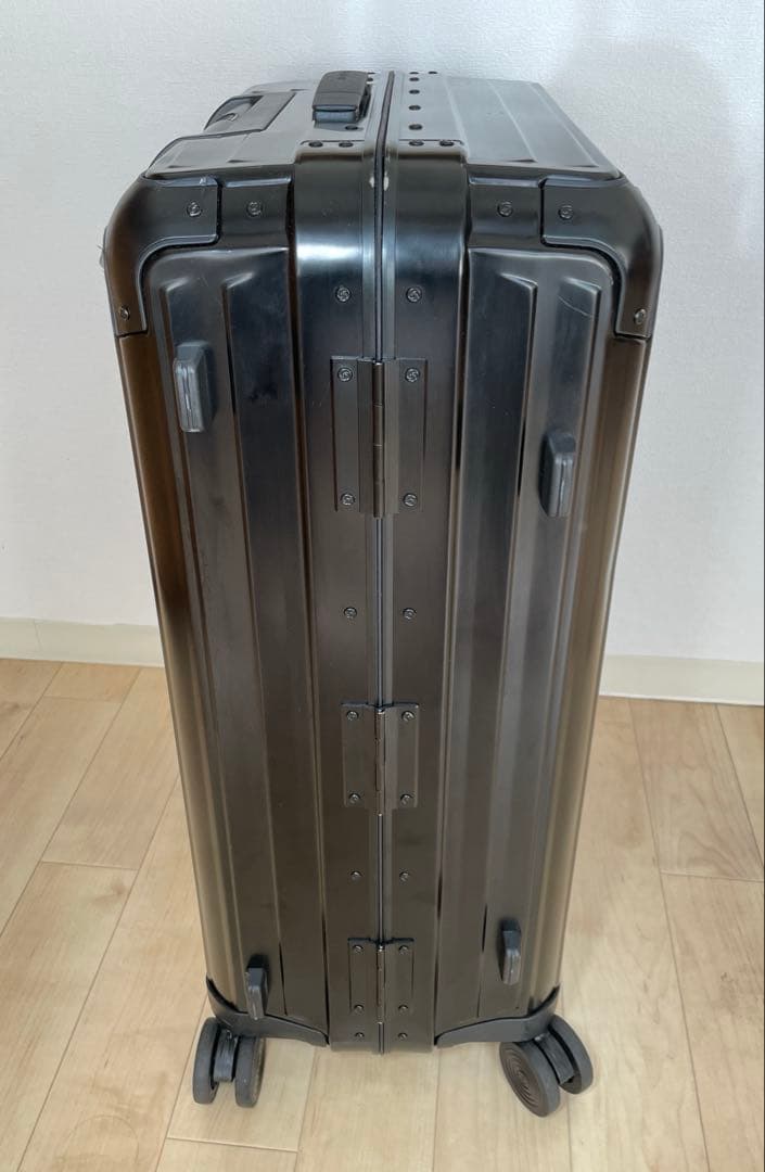 サムソナイト　アルミニウム　スピナー69 スーツケース　アルミ製　TSAロック