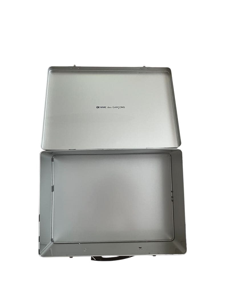 Comme des garçons メッセージトランク　青山店限定　大