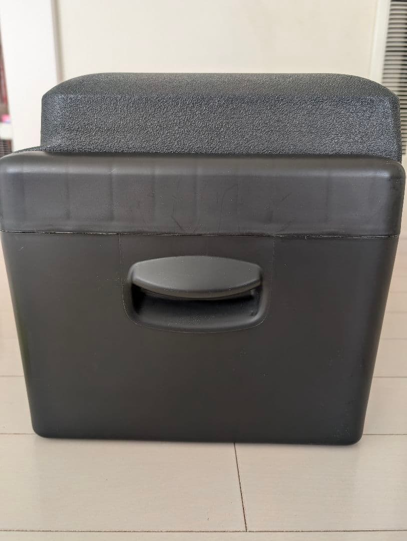 2024年製　アイリスオーヤマ ポータブル冷蔵庫 IPD-2A-B 20L