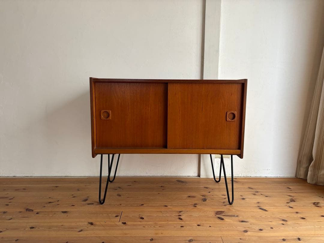 北欧ヴィンテージ　チーク　デンマーク　サイドボード