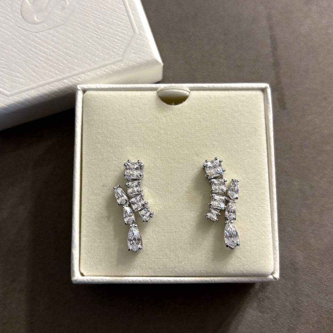 SWAROVSKI Motrixドロップピアス/ブライダルアクセサリー