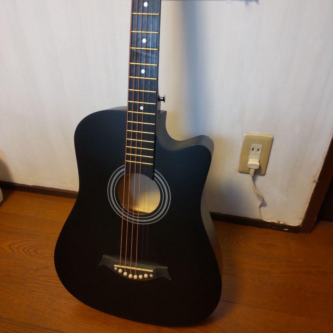 (新品)格安！カッタウェイデザインの、アコースティックギター、ストラップ、弦付