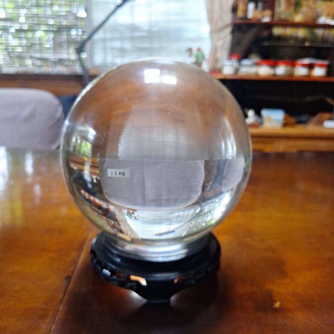 溶錬水晶。径21㎝　重 11㎏