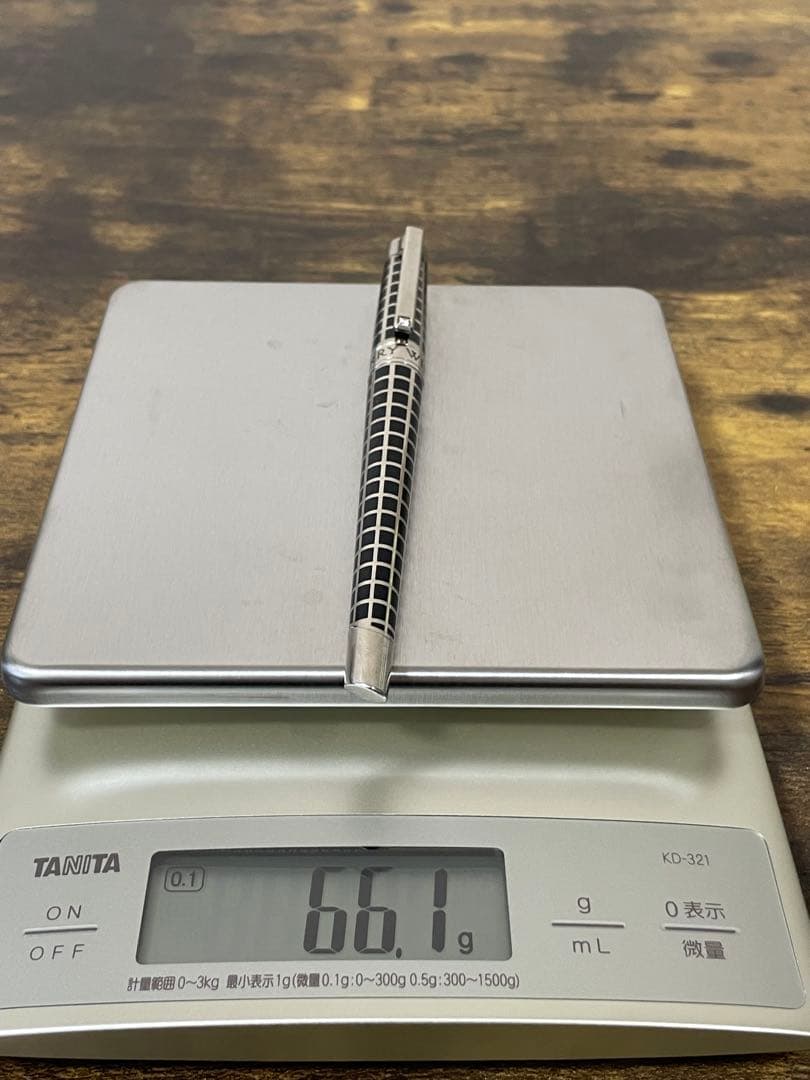 シリアルナンバー　ダイヤモンド　パラジウム仕上げ　ハリーウィンストン　万年筆