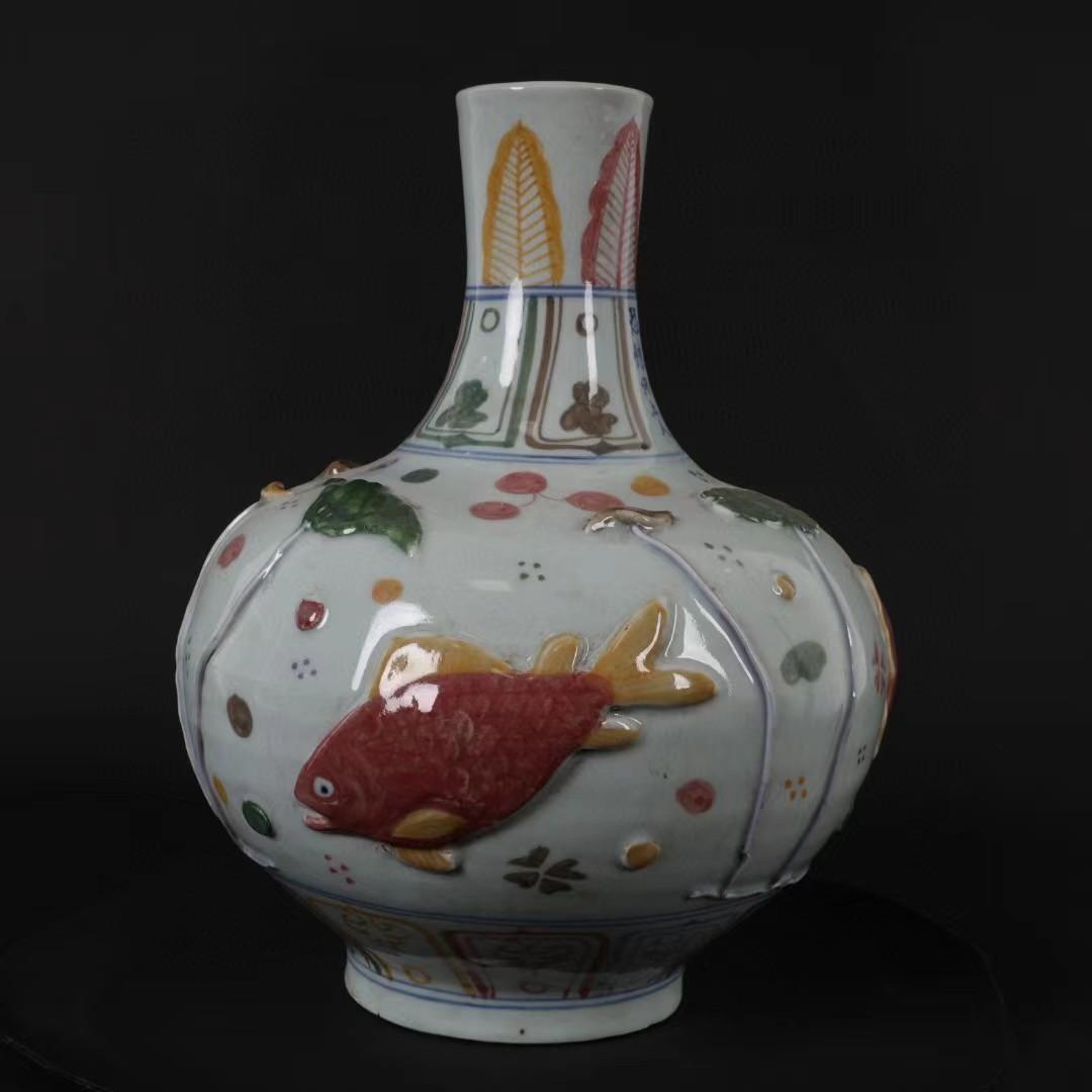 中国古美術✦浮雕・連年有余図・天球瓶30X23cm✦花瓶・文房具・純手描き・陶芸