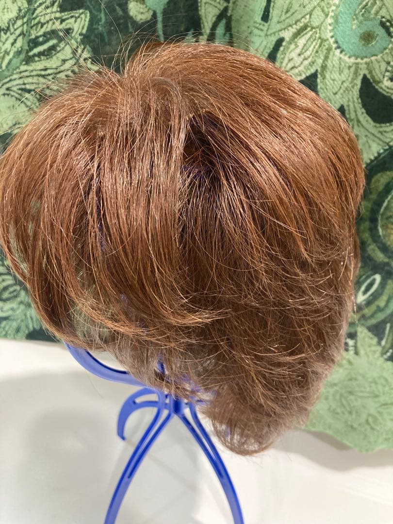 ☆美品☆耐熱人毛MIX☆八分スキン付き☆ショートウィッグ ☆栗色☆明るいカラー☆
