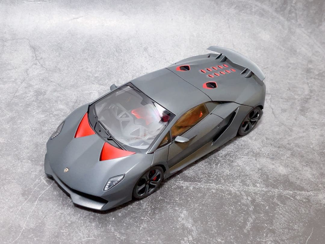 オートアートSignature 1/18 ランボルギーニ　セストエレメント