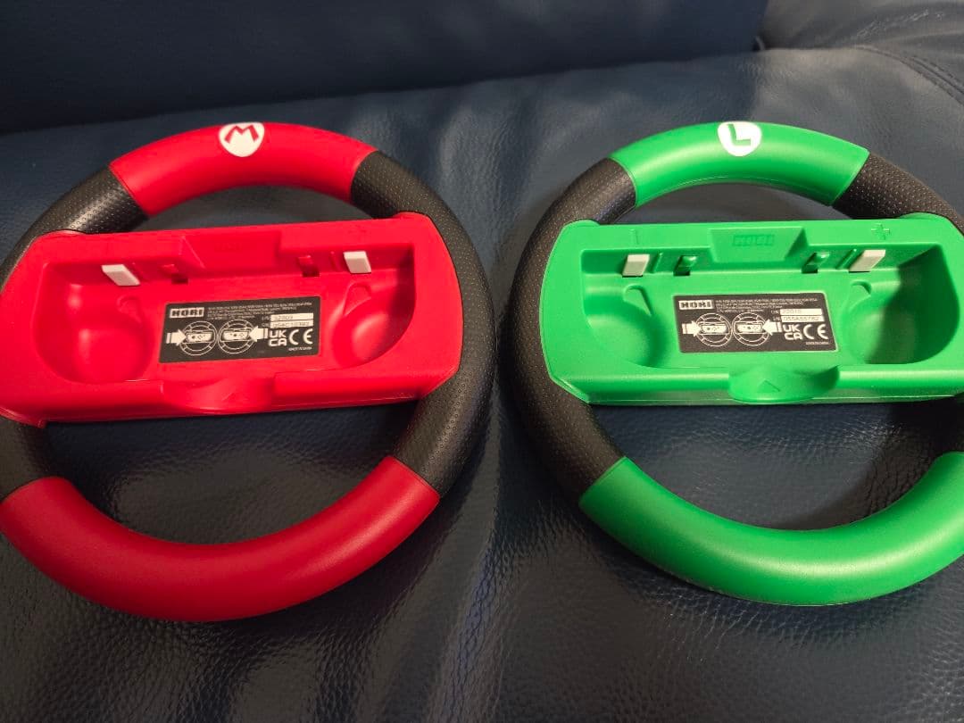 【美品】Joy-Conハンドル マリオカート8デラックス Switch ソフト