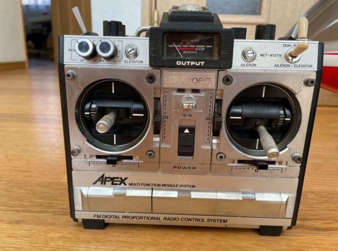 引き取り限定 エンジンラジコンヘリコプター