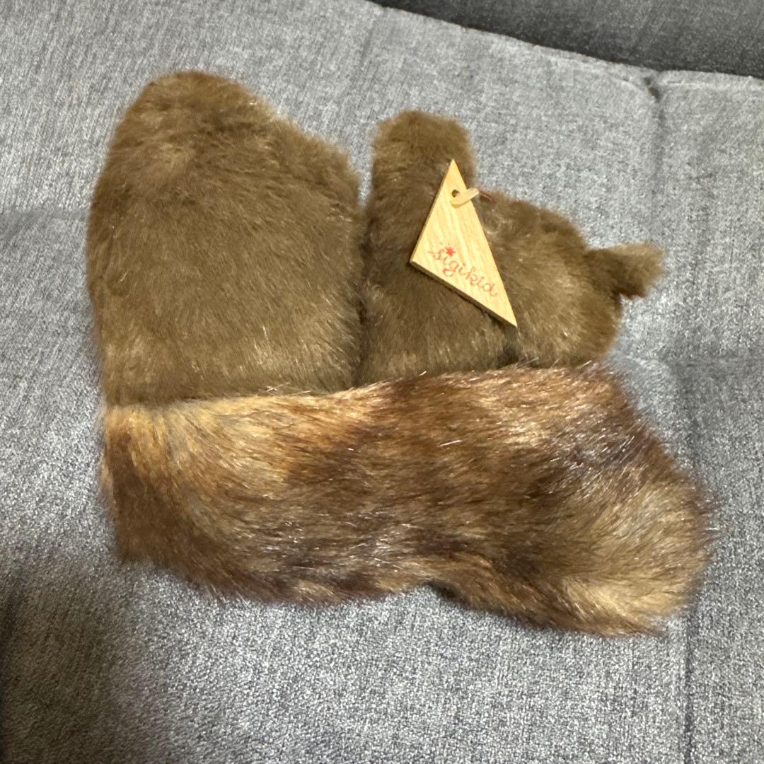 希少　TRADITION sigikid りす　ぬいぐるみ　リス　動物