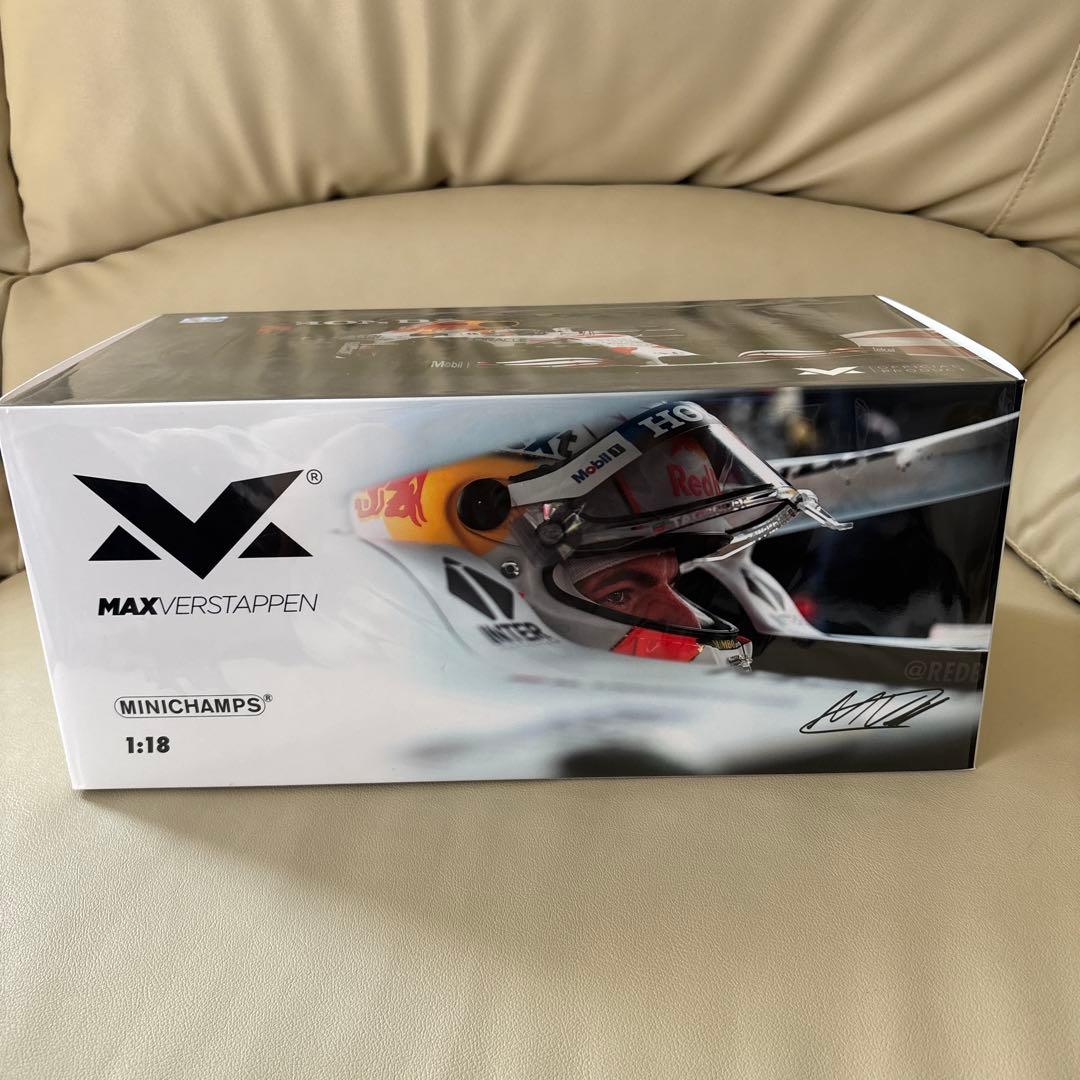 1/18ミニチャンプス レッドブルRB16B M.フェルスタッペン
