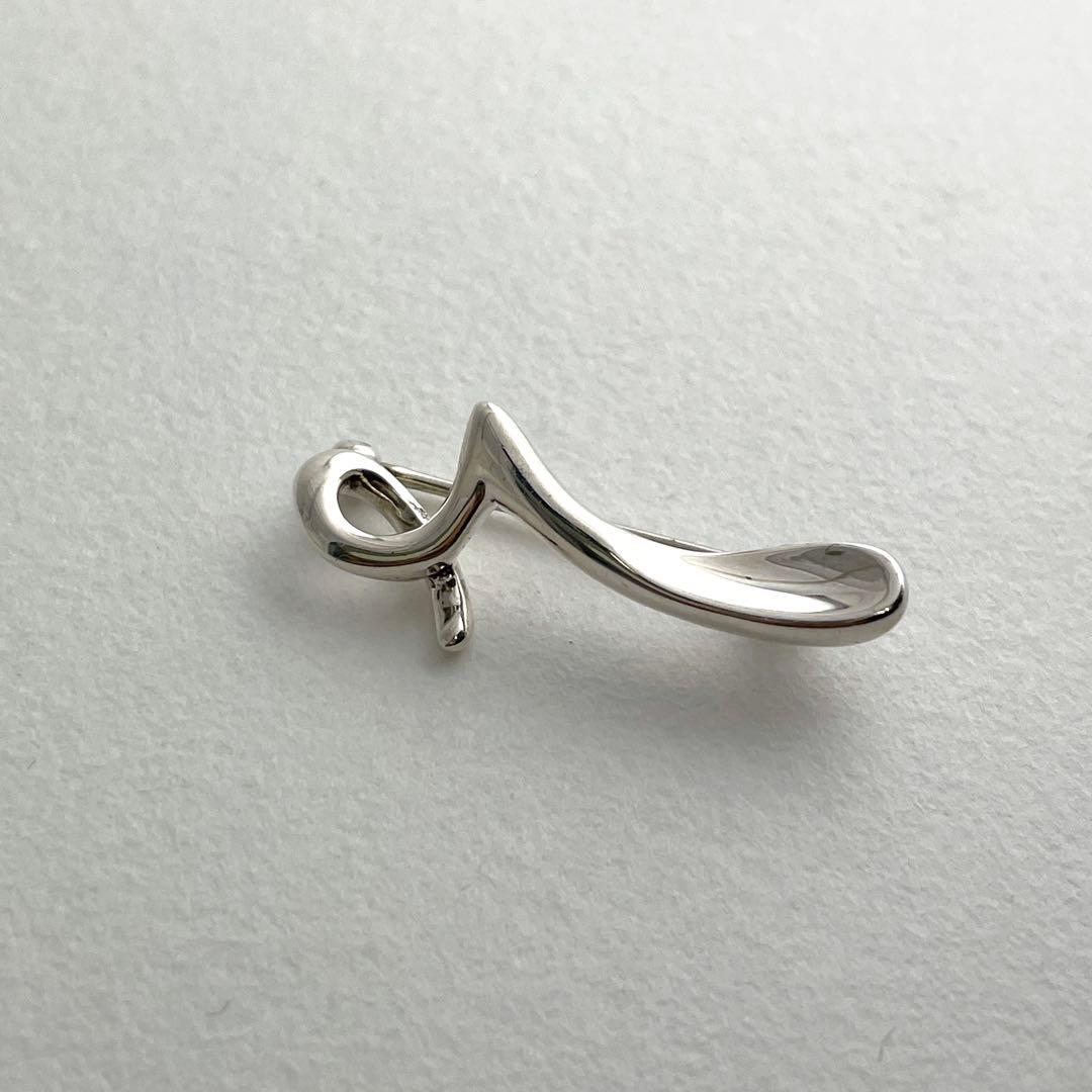 Tiffany & Co. PERETTI シルバーブローチ　「r」