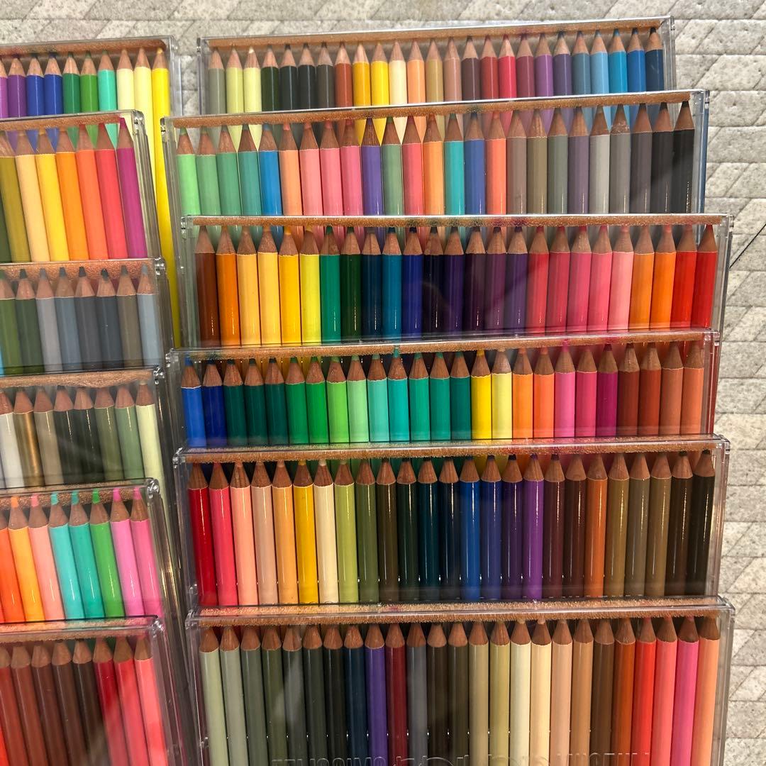⭐︎お値下げしました⭐︎ 多彩な色鉛筆セット