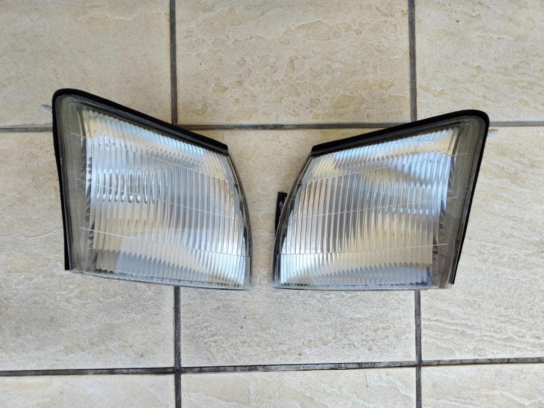 ２０セルシオ前期コーナーレンズ　　純正