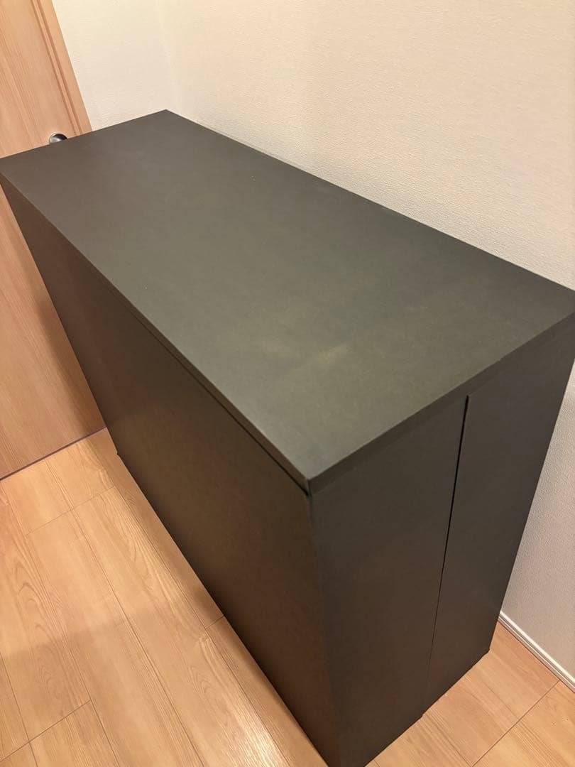 組み立てダンボールの展示台(マット黒)