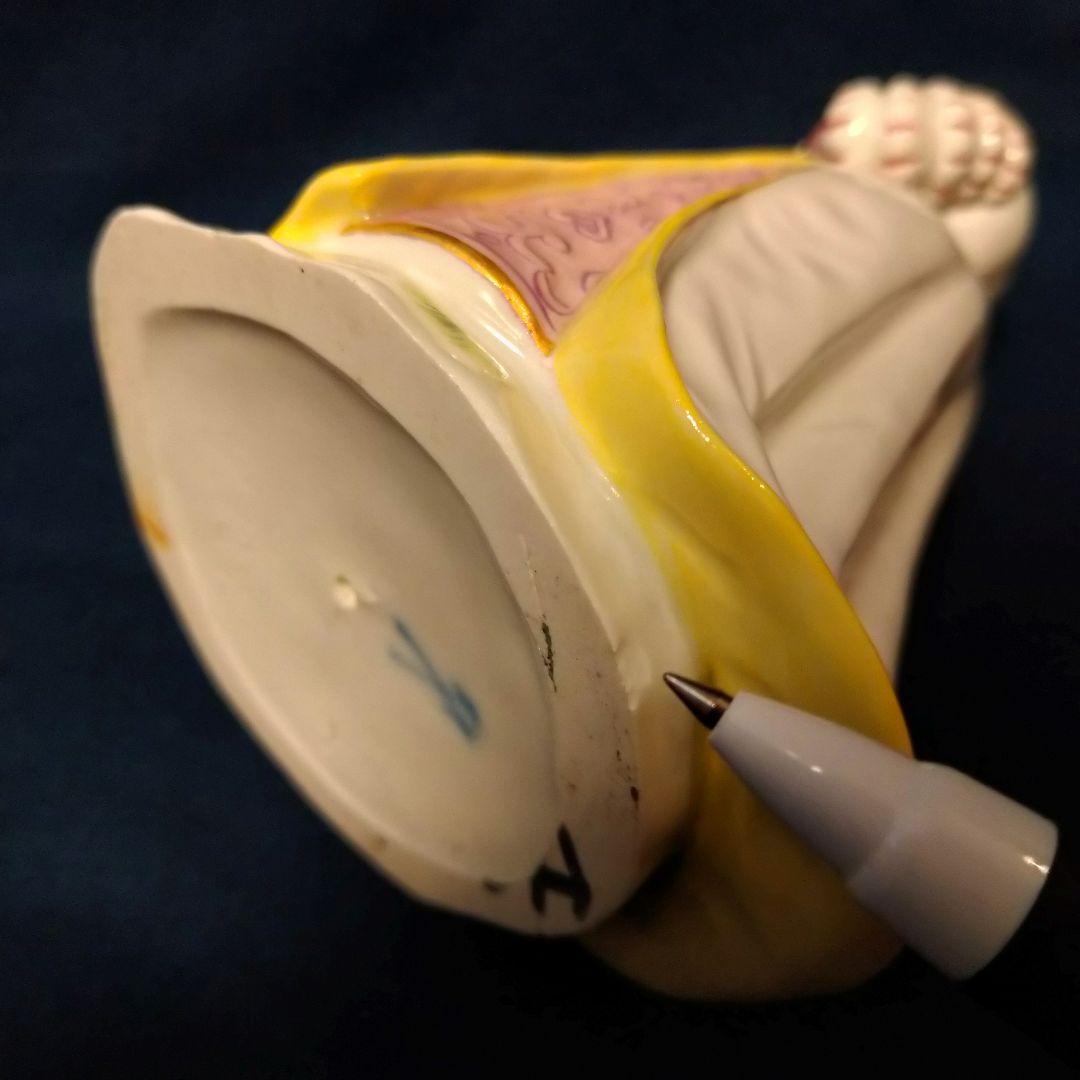 マイセン(Meissen)フィギュリン『薔薇を持つ女性』