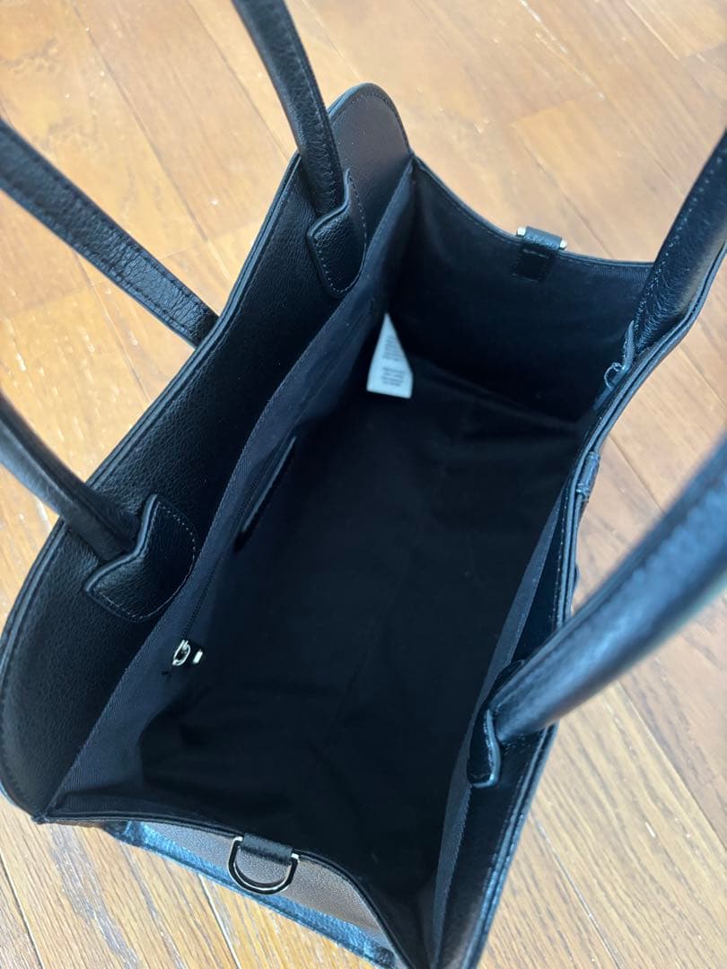 MONOROW ブラック ハンドバッグ