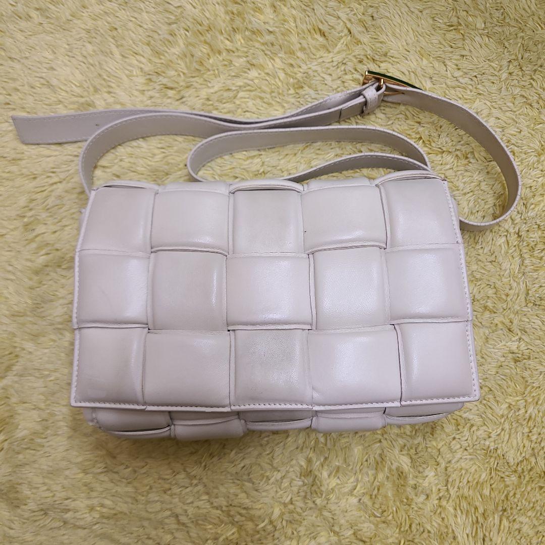 BOTTEGA VENETA パデットカセット　正規品※汚れ使用感あり