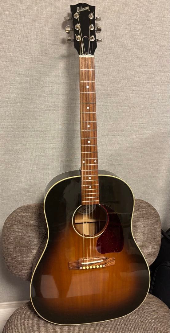 Gibson J-45スタンダード+ セミハードケース付　年末年始セール