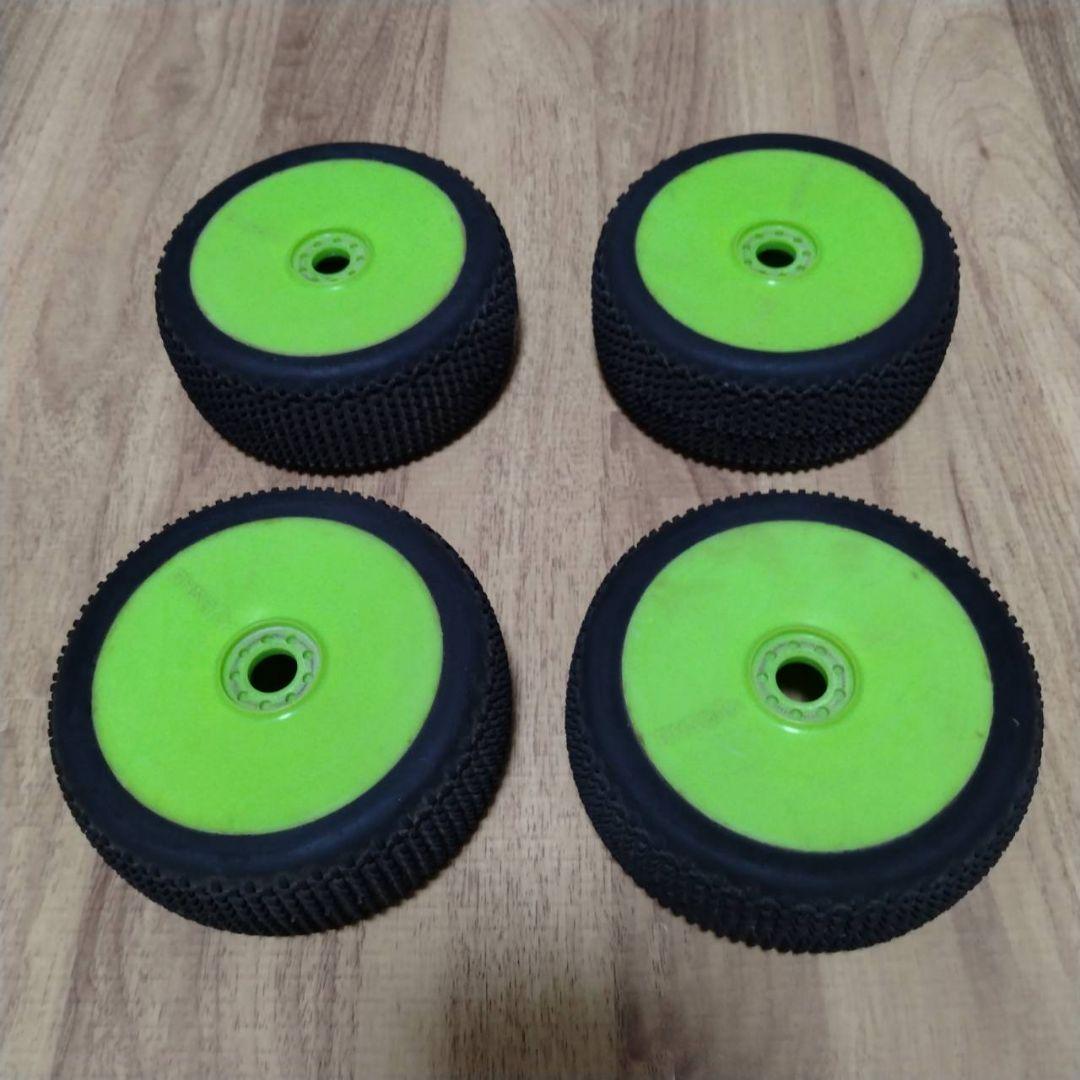 京商　インファーノ　新品未使用品と中古タイヤのセット