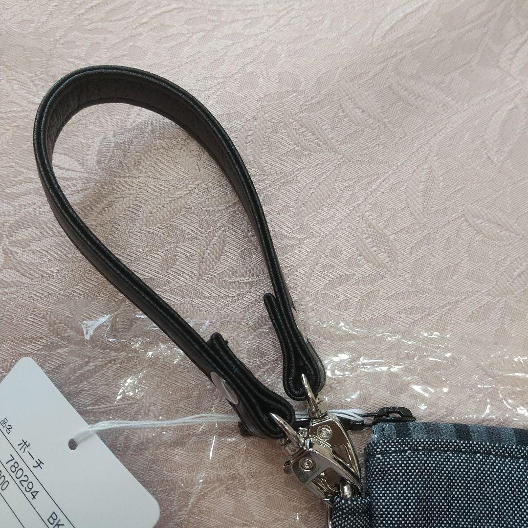 週末限定価格、ファミリア ポーチ ファミリアショー限定 新品未使用