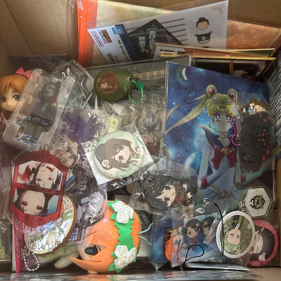 ノンジャンル　アニメグッズ　まとめ売り　4.6kg 約200点