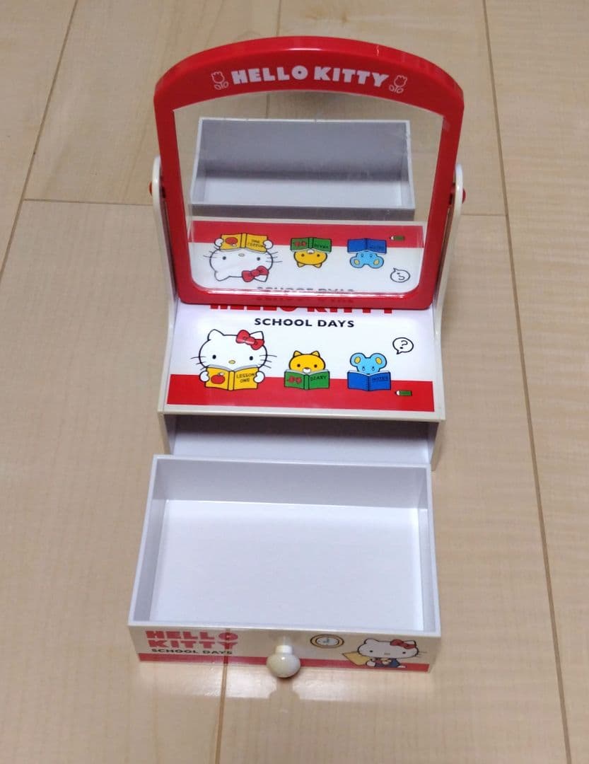 ハローキティ コスメボックス ミニドレッサー オルゴールジュエリーボックス