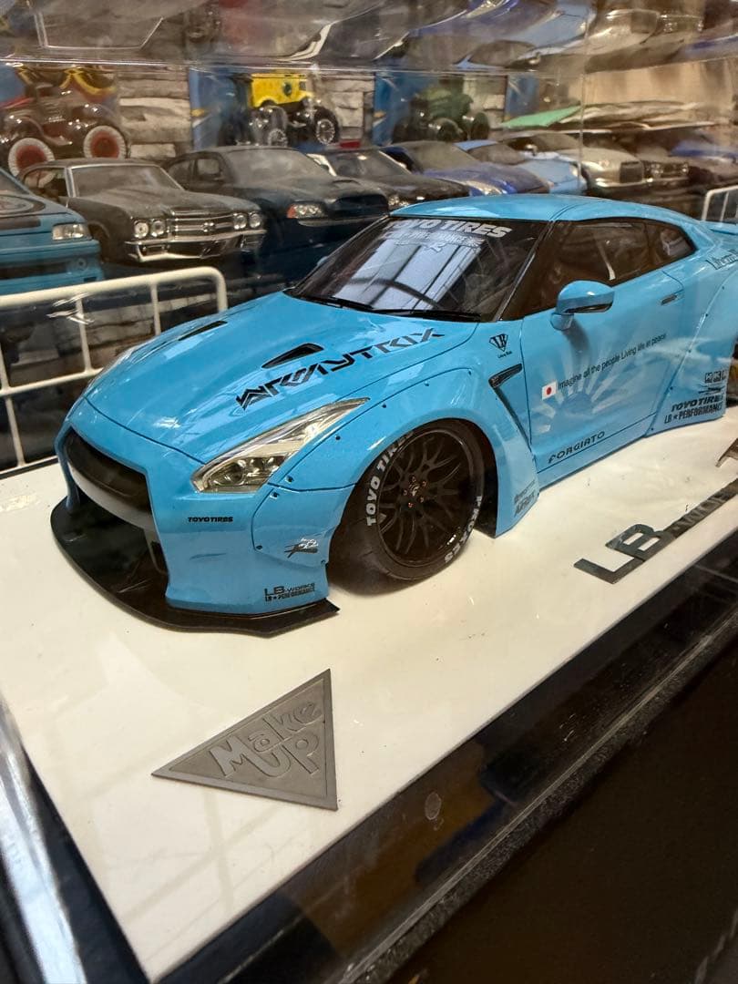 LBWK Nissan GT-R ライトブルー 1/18 ミニカー