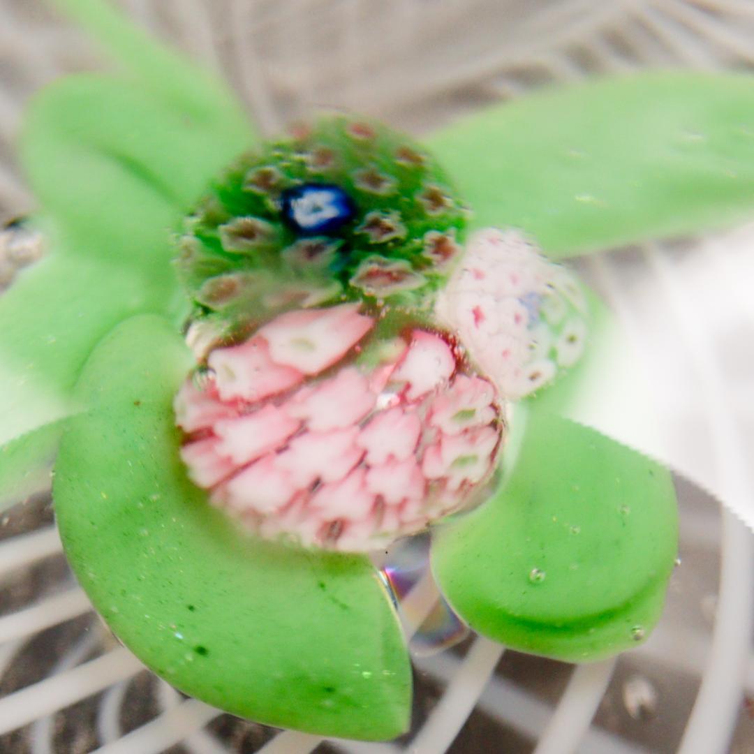 Latticino Glass ミルフィオリ フラワー ペーパーウエイト 置物