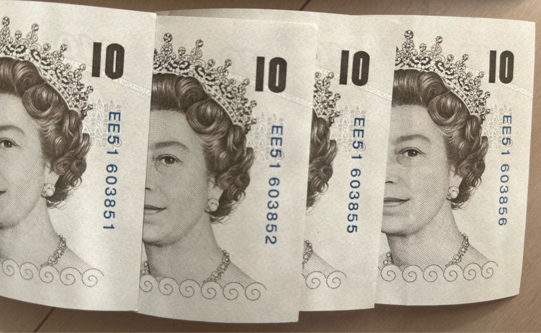 イギリスポンド【旧紙幣】130ポンド 連番あり