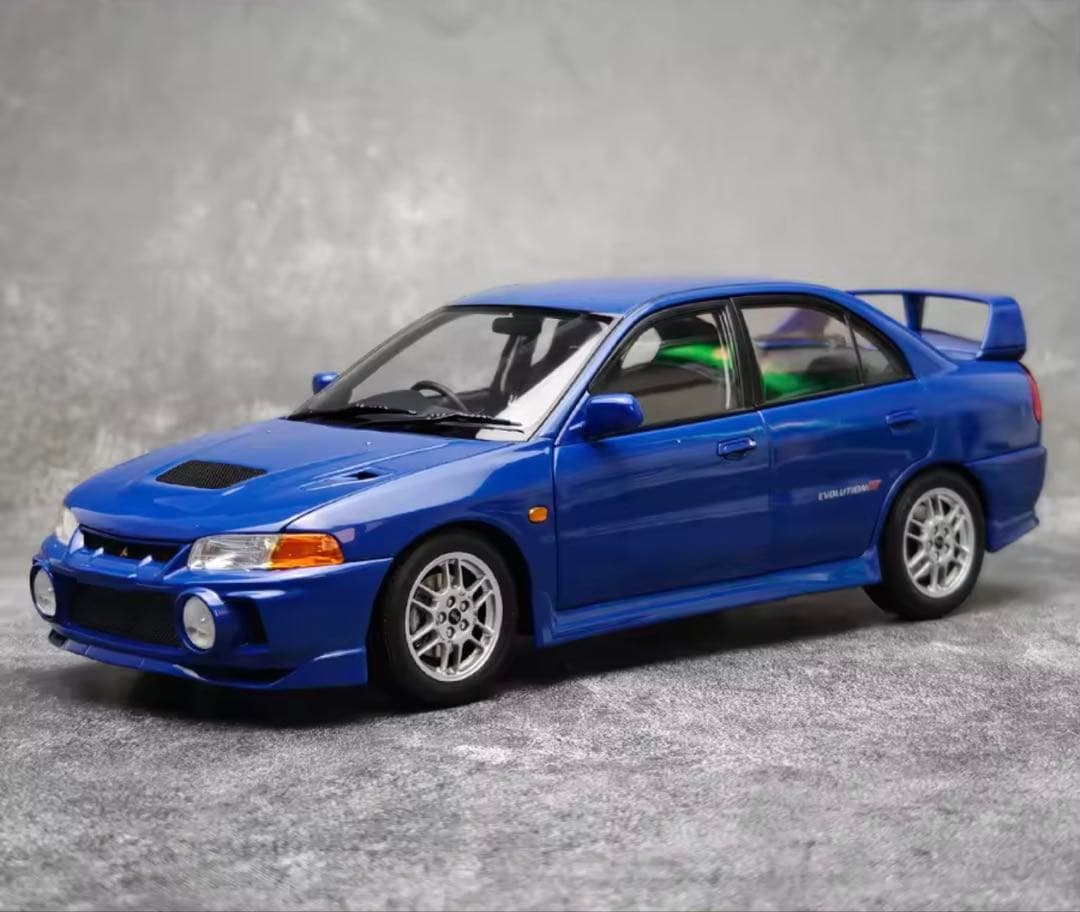 1:18 Mitsubishi Lancer Evolution IVミニカー