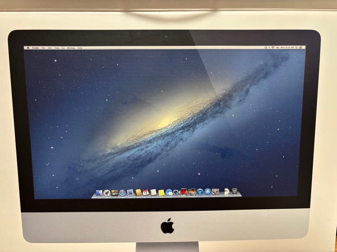 Apple iMac 21.5インチ (Intel Core i5)