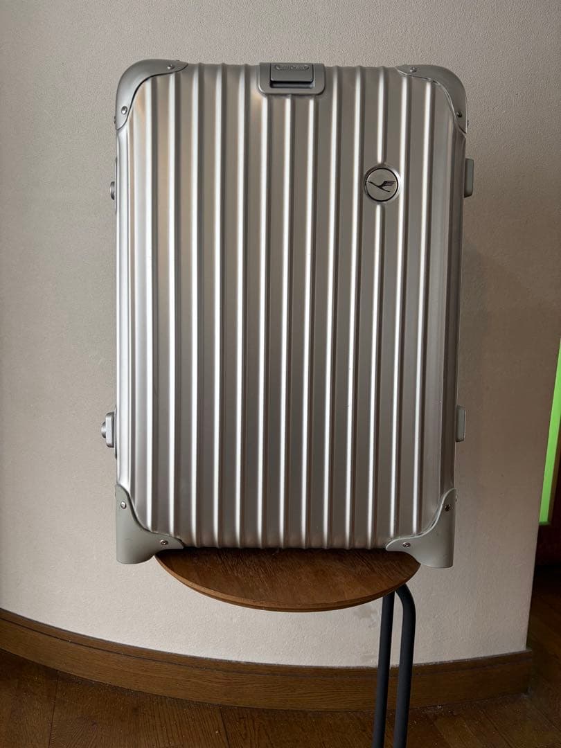 Lufthansa シルバーキャリーケース 32L