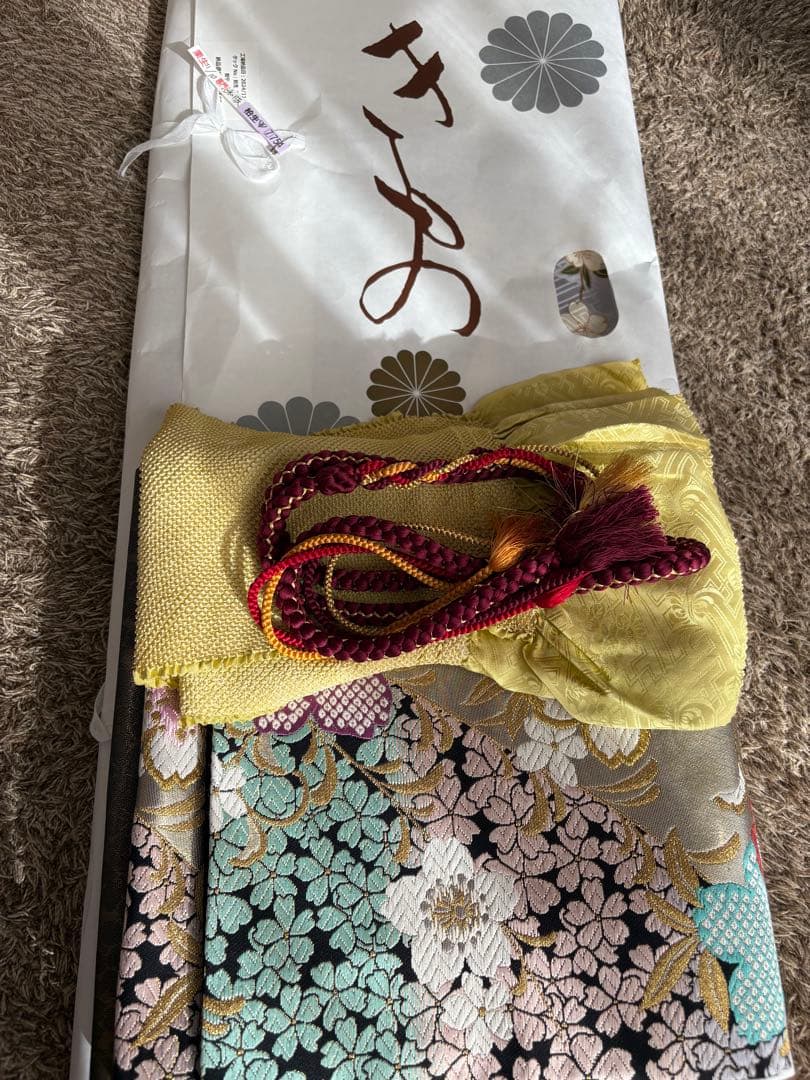 薄紫 水色 花柄 蝶模様 振袖