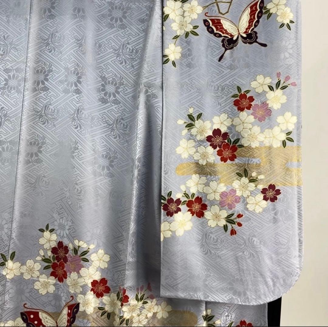 薄紫 水色 花柄 蝶模様 振袖