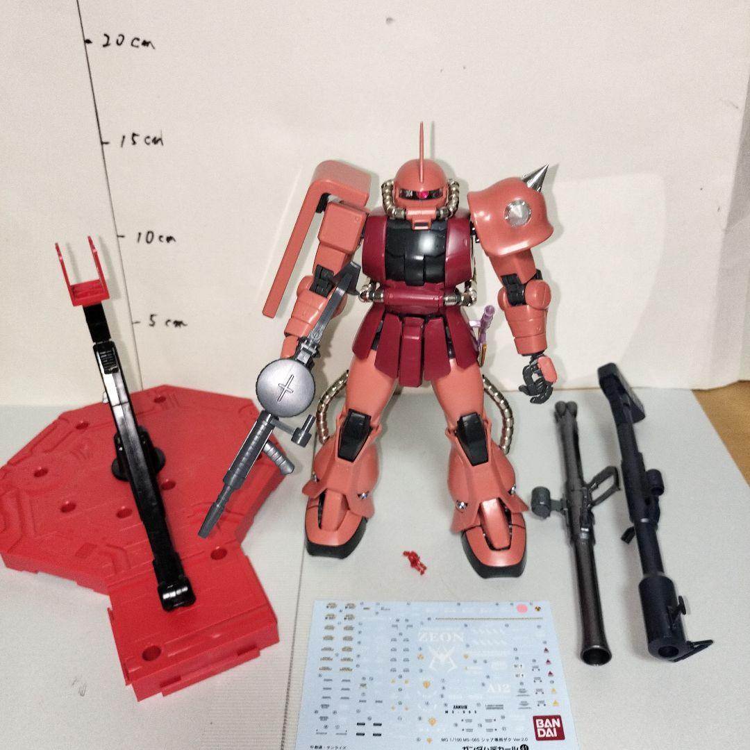 MG 1/100 シャア専用ザクⅡ ver2.0 塗装完成品 ガンプラ ベース付