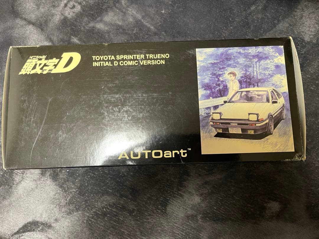 AUTOart 1/18　トヨタ スプリンター トレノ (AE86) 頭文字 D