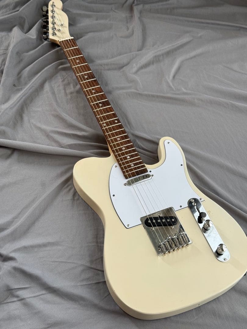 エレキギター テレキャスター　バニラホワイト