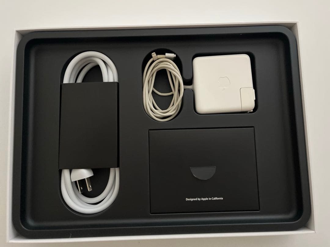 【限定値下!12/25まで】Apple MacBook Pro 13インチ