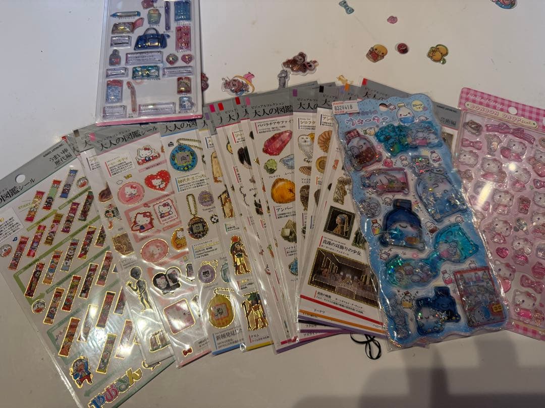 ボンボンドロップシール　キティーちゃん　大人の図鑑シール　ステッカー　シール帳