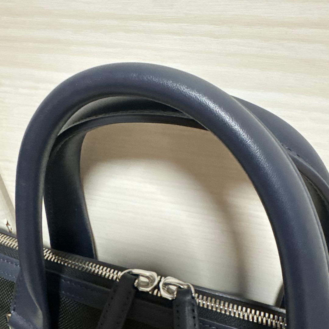 【28年まで保証期間】TUMI JARVIS スリムブリーフ ブラック✕ネイビー