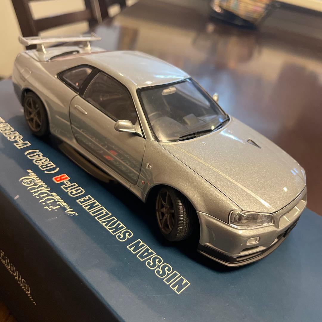 激レア品 エブロ SKYLINE GT-R R34 V-SPECⅡ 1/24