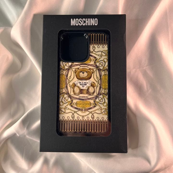 MOSCHINO (モスキーノ) iPhone13/13Proケース