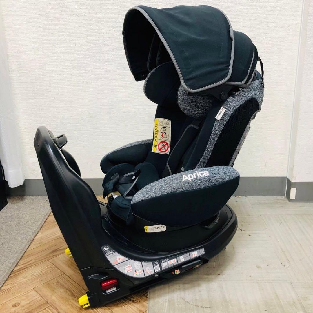 アップリカ　チャイルドシートFladea grow フラディアグロウ　BK