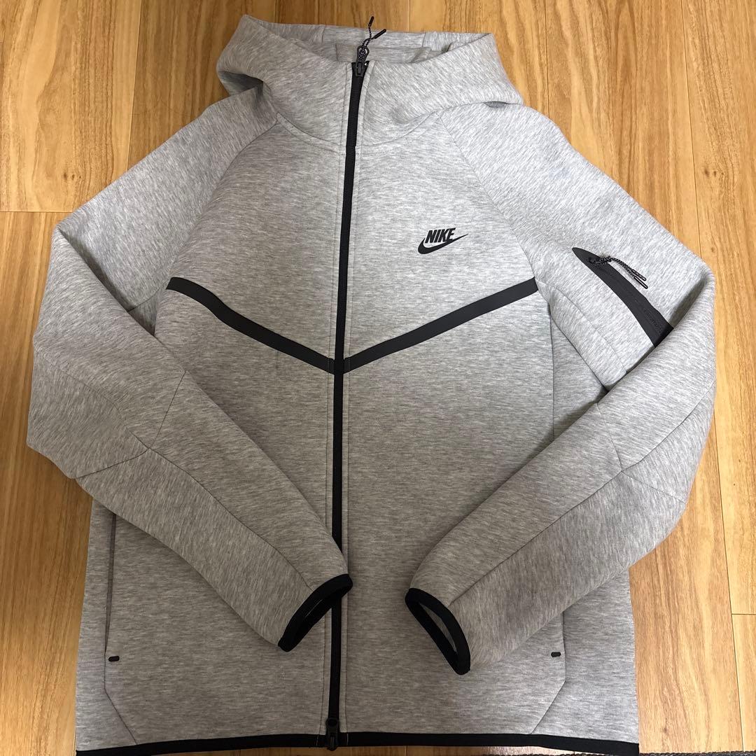 NIKEテックフリースMサイズ
