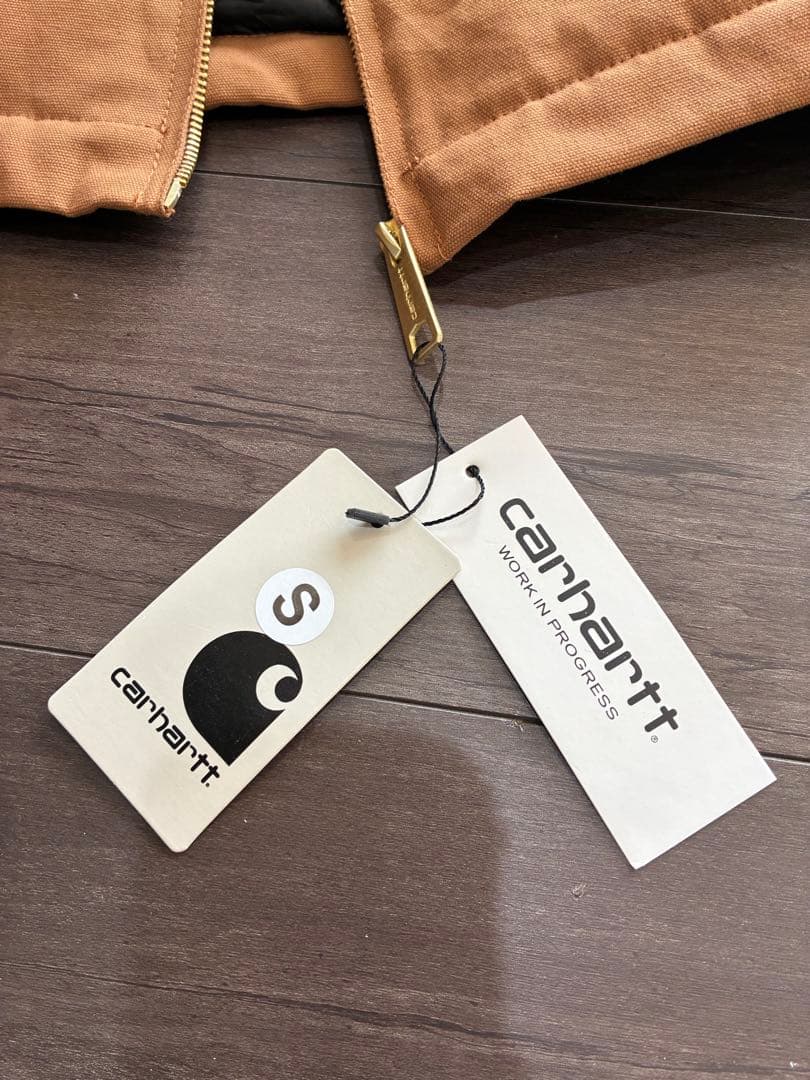 Carhartt ブラウンジャケット