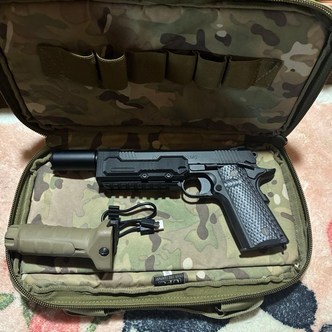 東京マルイ M45A1 ブラックガバメント 蓄光弾カスタムとM1911A1