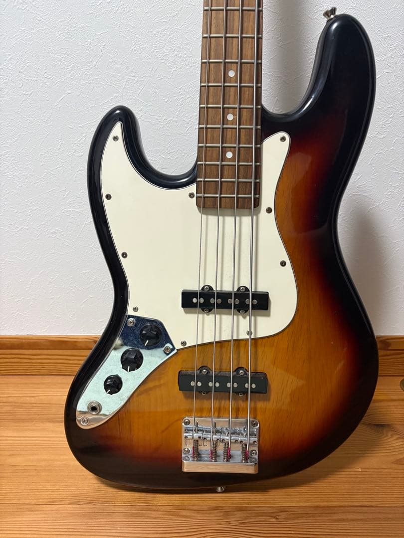 Legend エレキベース サンバースト