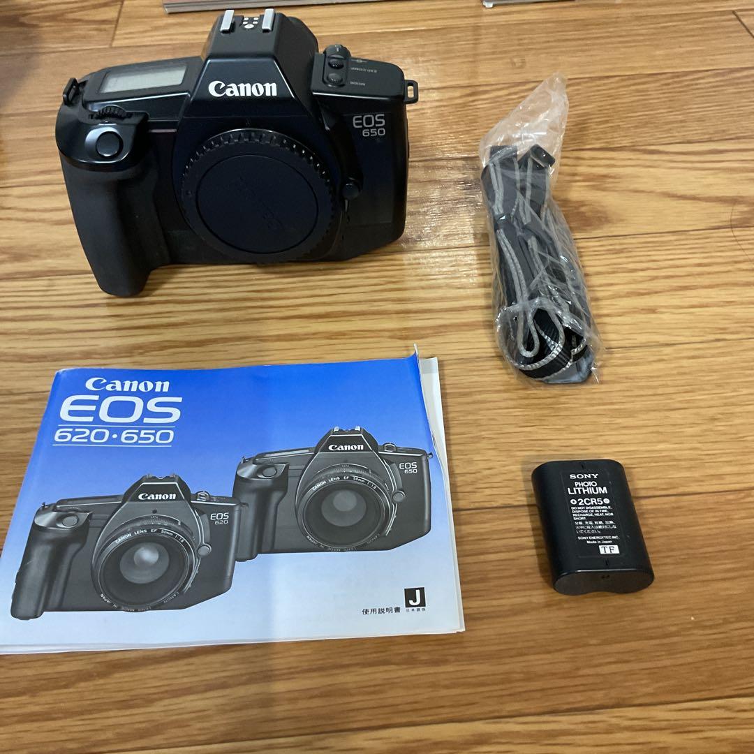 Canon EOS 650 フィルム一眼レフカメラ　レンズ2種　ケース付き