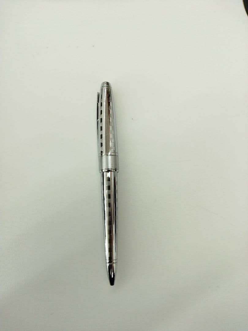 シルバーボールペン メタリック仕上げ